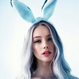 Вышла зая погулять