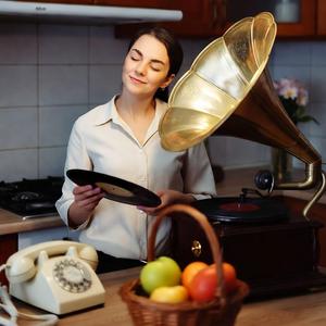 Gaphrenilo Tslebo / გაფრენილო წლებო