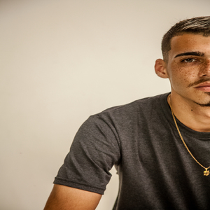 MEIA NOITE EU SUMI X FIM DE ANO TA CHEGANDO VOU NAMORAR PRA QUE