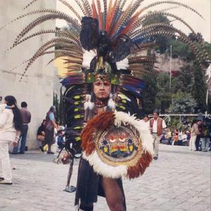 Aunque esté lejos (feat. Isaac Grenax)