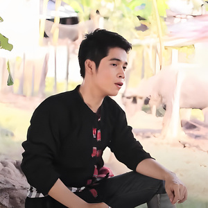 ຄອຍນ້ອງຄືນຖິ່ນ