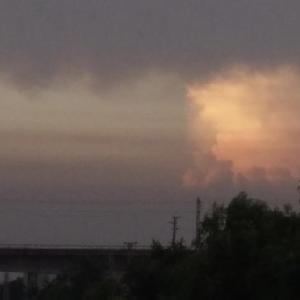 多想在平庸的生活里拥抱你