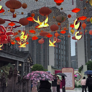 你和别人的暧昧期