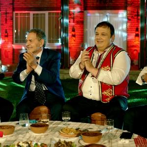 Porsi Zogu Niset Kenga