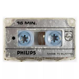 Afriendisjustanenemywhostabsyouinthefront