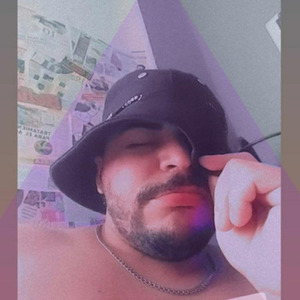 Ex- Traña
