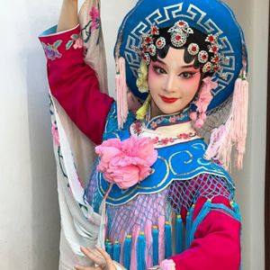 《锁麟囊》一霎时把前情俱已昧尽