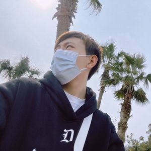 空白格(Cover 周兴哲/ 李佳薇)