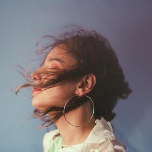 Duerme conmigo (feat. Calequi)