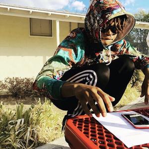 HIT THE TRAP (Intro)