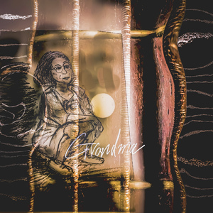 Grandma (feat. 鈴木カヲル)