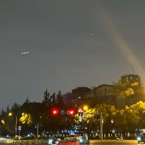 小雨随风潜入夜