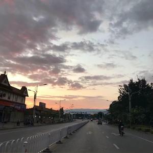 卧槽我在拔刀（翻自 MC染辰）