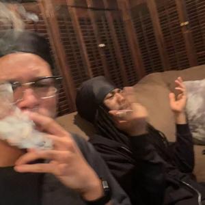outta town (feat. 6evermir)