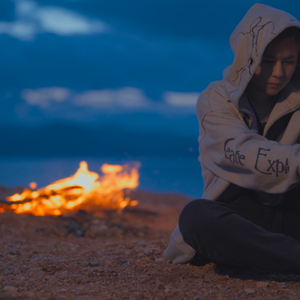 一百年后我们都不存在了 但爱还在