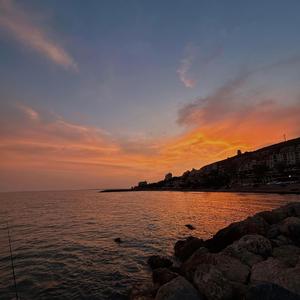 Contando brisas (feat. Antoooon)