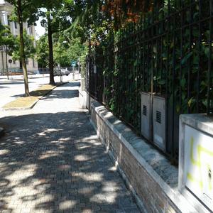 SVASTICA TREViSO da 4 anni Fronte Liceo Classico! FinanzaPoliziaCarabinieriUniversitari L'ho detto a mille ma niente, al naziPaziente-Zero Piace Giocare alla GUERRA col cubo di altri Umani. Aiutooh Salvateci! (CRATONE della TANZANiA)