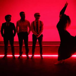 Yalnızlar ve Yanlışlar