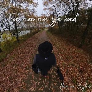 Een man met zijn hond