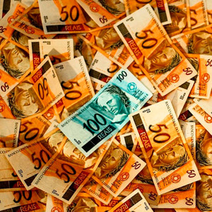 She Wanna Hit the Party