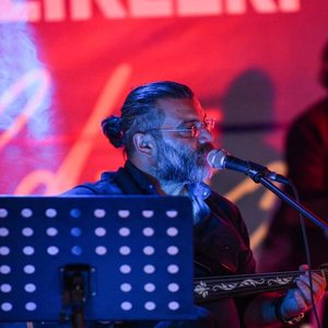 Çivisi Çıkmış Dünyanın