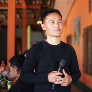 ເສບສົດ ເພງ-ຄາຖາຜູ້ສາວມັກ