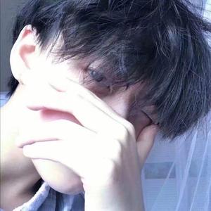 总在四下无人的夜里想起你