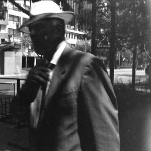 2 guitarras y un martillo