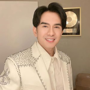 Màu Trắng, Màu Đen