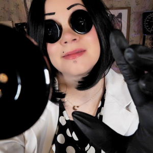 Placing Straight Pins Into Your Face