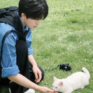 《My World Is You》