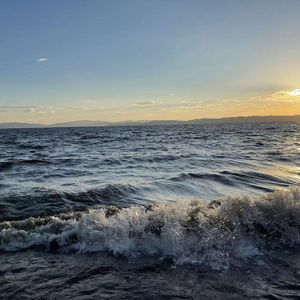 夜的星光温柔地闪烁