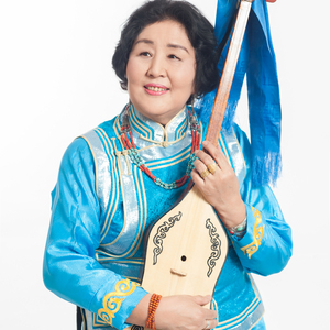 漂亮的蒙古袍 (蒙语版）