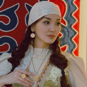 Бақытты әйел