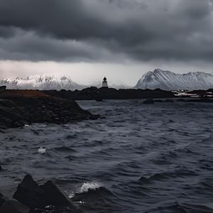 心里的阴雨天从未停过