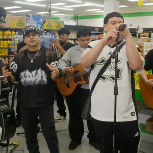 Freakytona - Mercadito (Live)