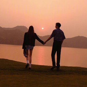 一开始无话不谈的人,到最后,原来也会变得无话可说。