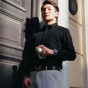 你眼底的温柔哪分是给我