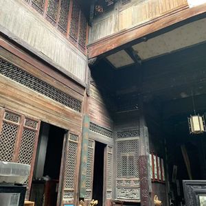 矿道的轰鸣律动