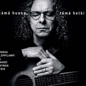 Tämä huone, tämä hetki