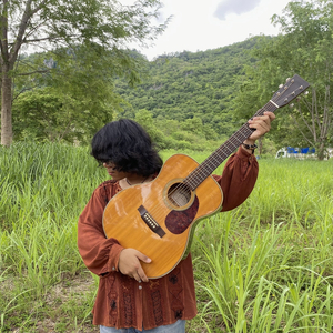 ฝากความคิดถึงไปกับสายลม