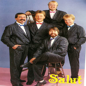 Solen Lyser även På Liten Stuga