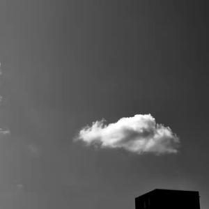 你在我心里下了一场雨可我还在等彩虹