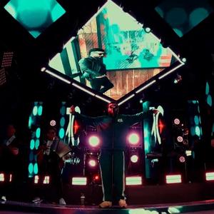 Mujer cosmica/ Por dinero por amor/ La Revancha/ Iluminara/ Te vas a arrepentir/ Y ahora te vas/ Que no quede huellas/ Mentiste