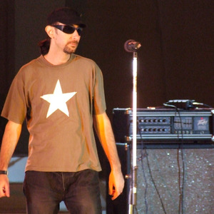 GLADNI ZA LJUBOVTA (Radio Edit)