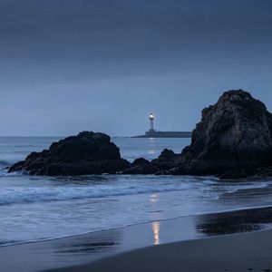 夜半八点