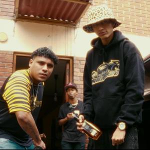 ELLA ME SATISFACE (feat. flak van, soprano & skinvlack)