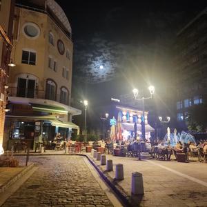 Στης πόλης τα στενά