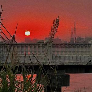 “就算被你伤害一万次在自我愈合后仍然选择义无反顾地拥抱你”(Prod EVOMUSIC )