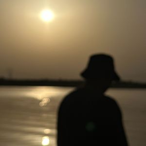 留下（翻自 陈鸿宇）